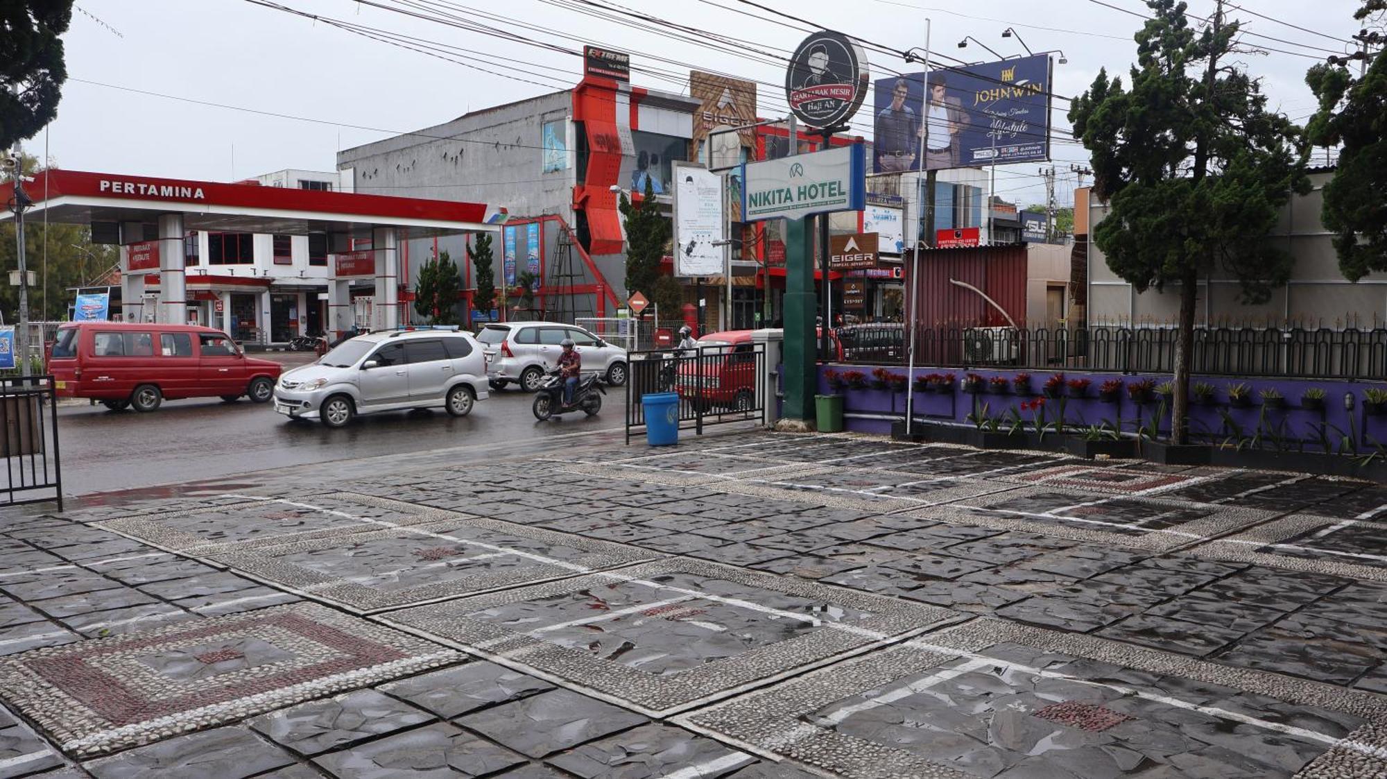 Nikita Hotel Bukittinggi Bagian luar foto